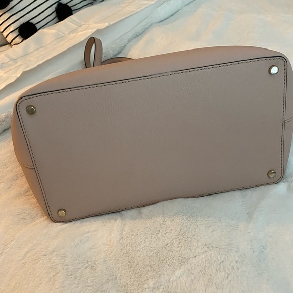 Kate Spade Tote - Picture 2 of 4